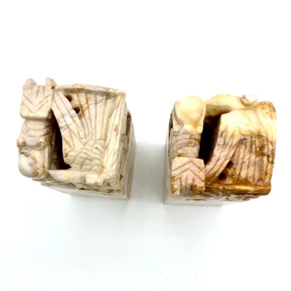 Pair of 2 Asian Stone Marble? Top Carved Dragons Seal (Bottom Uncarved) 4x1 3/8” - Picture 6 of 13